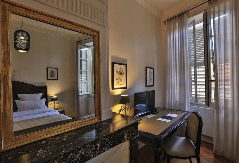 Номер Deluxe, Hôtel De La Villeon