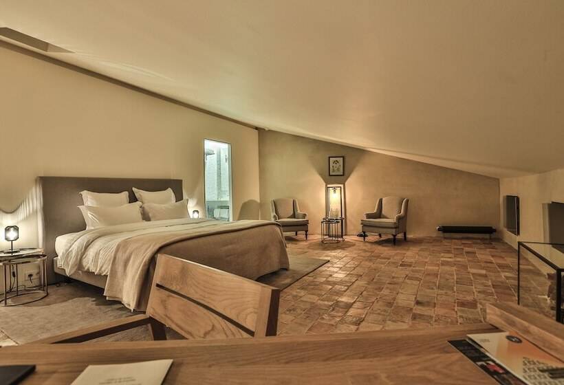 舒适套房, Hôtel De La Villeon