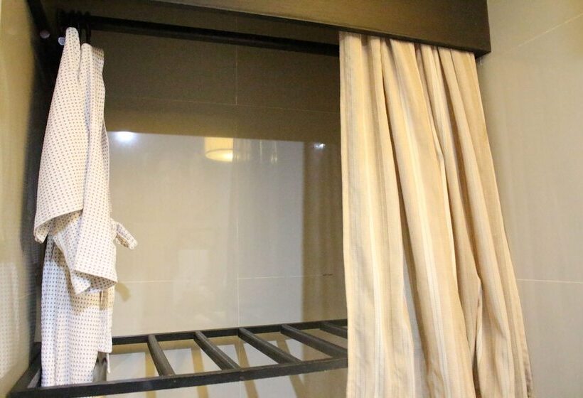 デラックスルーム, Nan Boutique