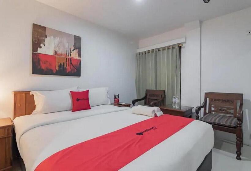 Quarto Deluxe, Reddoorz At Arwiga