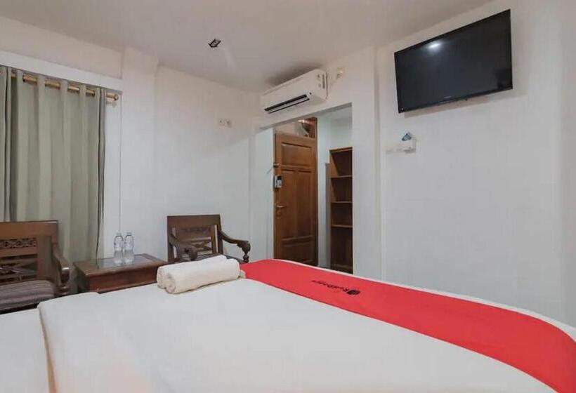 Quarto Deluxe, Reddoorz At Arwiga