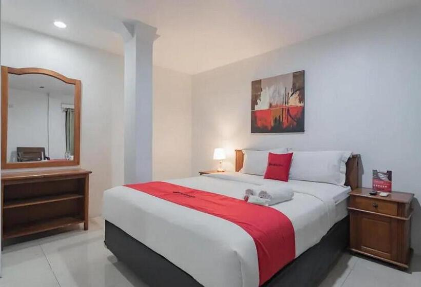 Quarto Deluxe, Reddoorz At Arwiga