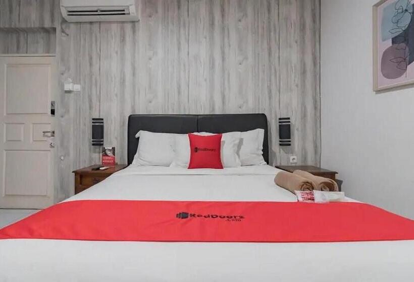 Suíte, Reddoorz At Arwiga