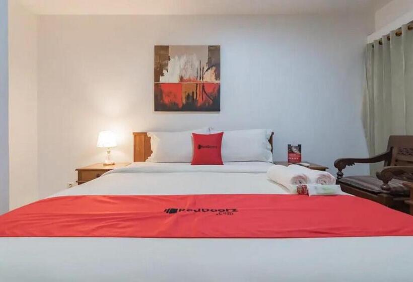 Quarto Deluxe, Reddoorz At Arwiga