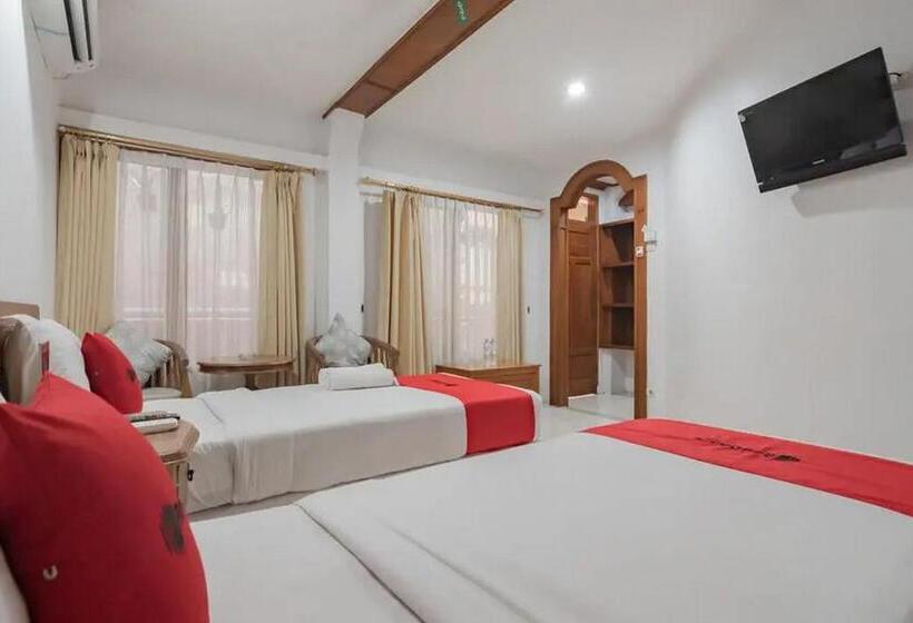 Quarto Deluxe, Reddoorz At Arwiga