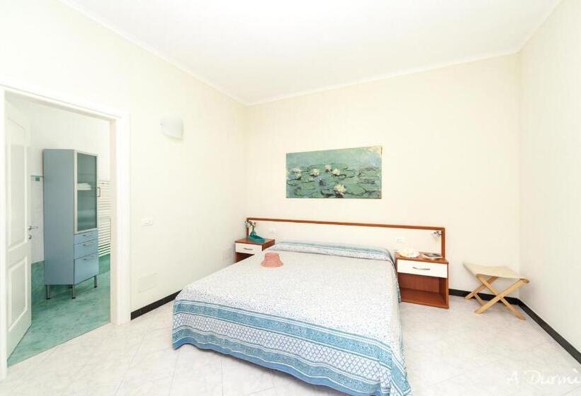 سوئیت جونیور با چشمانداز باغ, A Durmì