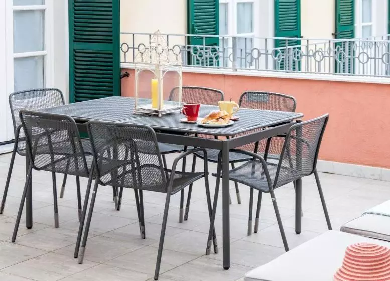 Suite with Terrace, A Durmì