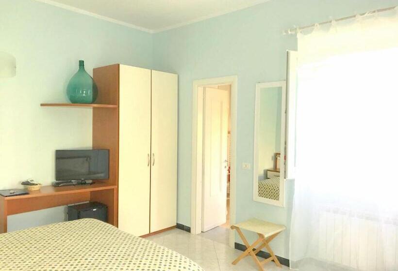 اتاق استاندارد با چشمانداز باغ, A Durmì