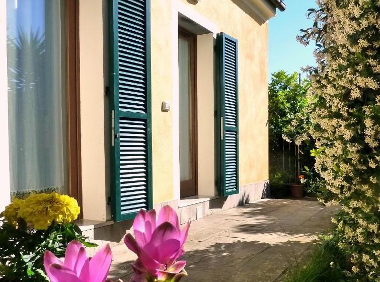 اتاق استاندارد با چشمانداز باغ, A Durmì