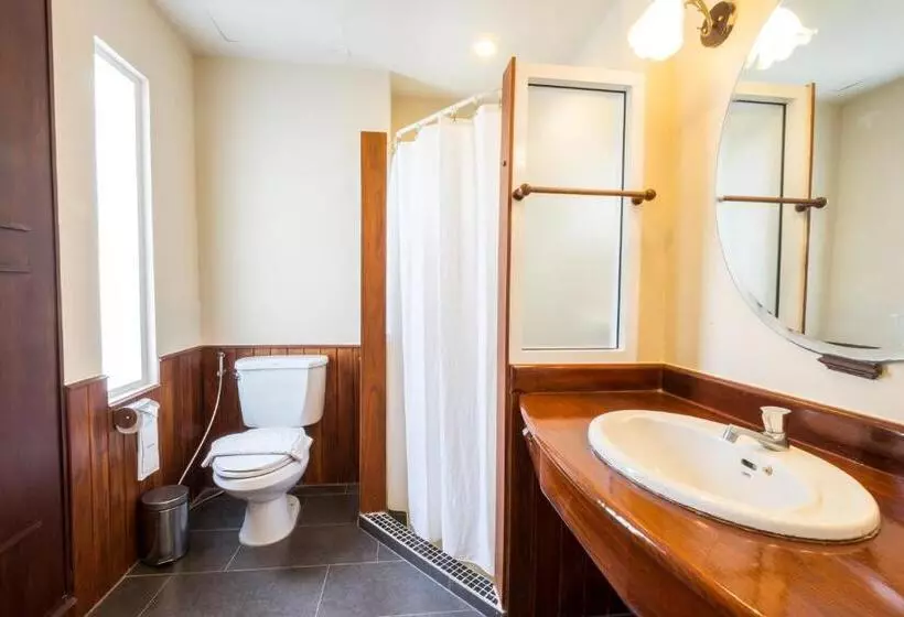 اتاق لوکس با چشمانداز دریاچه, Brookside Valley Resort