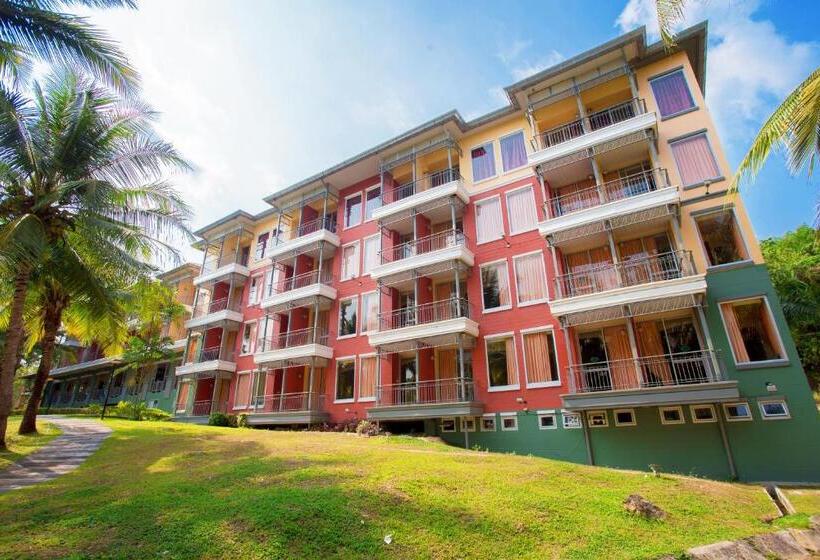 Superior room with lake view, Brookside Valley Resort