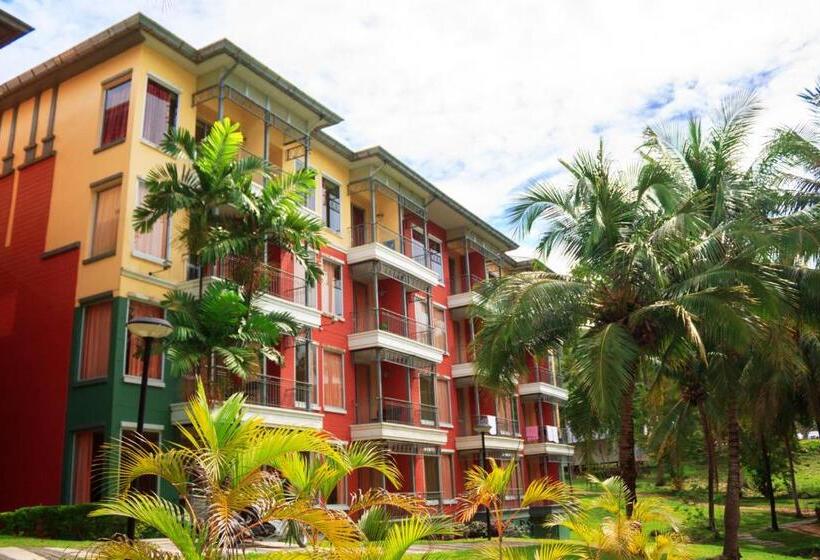 Superior room with lake view, Brookside Valley Resort