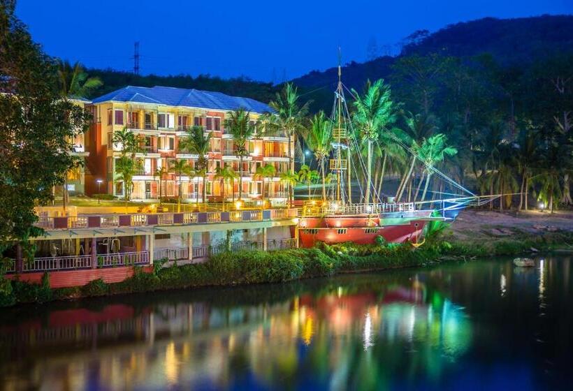 Superior room with lake view, Brookside Valley Resort