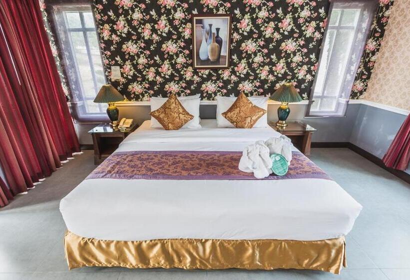 스위트 킹사이즈 침대, Brookside Valley Resort