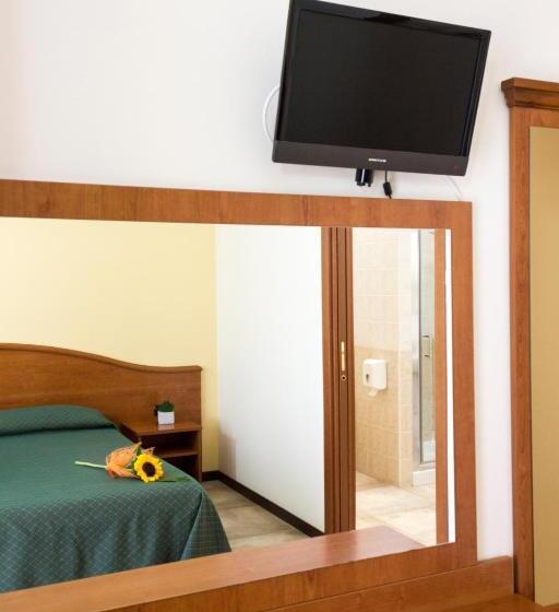 Standard Kolmen Hengen Huone, Agriturismo Fasano