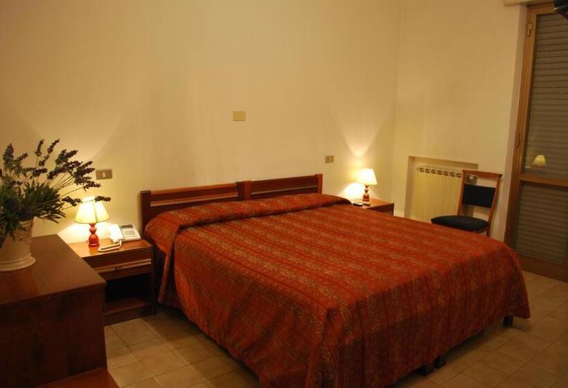 غرفة قياسية, Albergo Smeraldo
