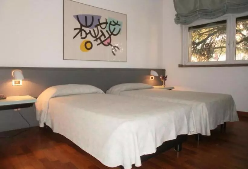 ジュニアスイート, Albergo Villa & Roma