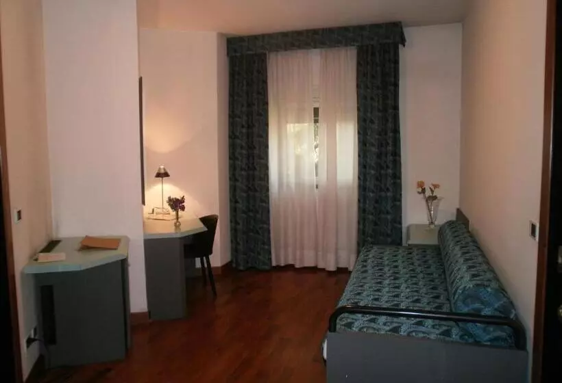 スーペリアースイート, Albergo Villa & Roma