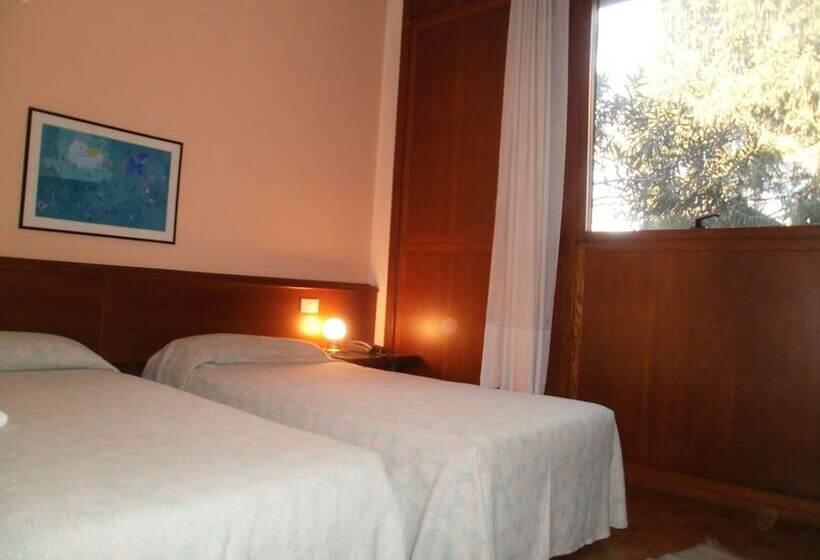 חדר סופריור, Albergo Villa & Roma