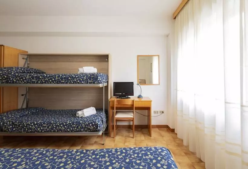 Economy Quadruple Room, Catignano Hotel Ristorante