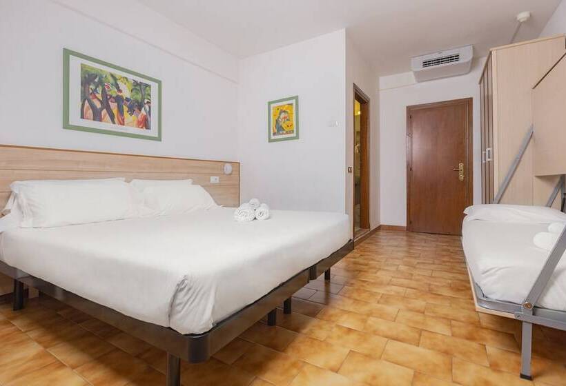 标准三人间, Catignano Hotel Ristorante