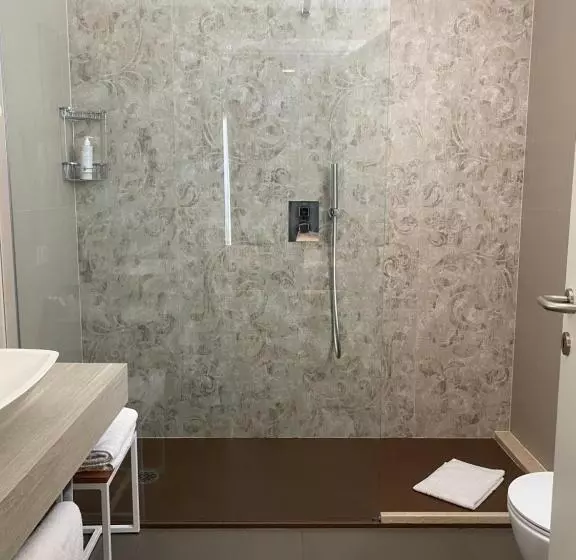 Deluxe Suite Sea View, Columbia & Ninfea