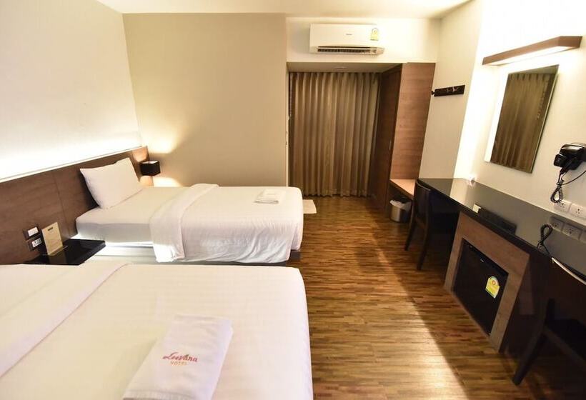 غرفة قياسية ثلاثية, Leevana