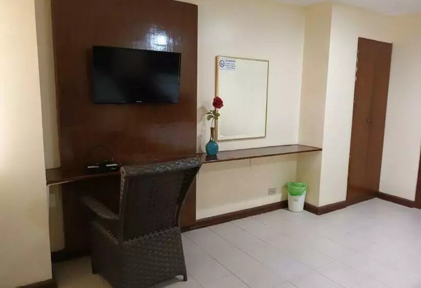デラックスルーム, Mactan Pension House