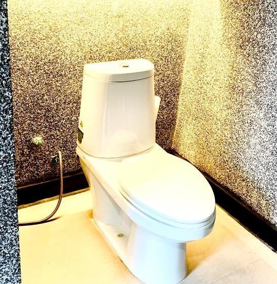 스위트, Mantra Varee