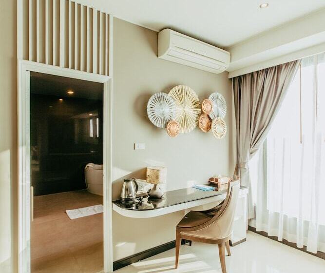 디럭스 룸, Mantra Varee