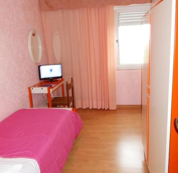 חדר סטנדרט יחיד, Maremonti