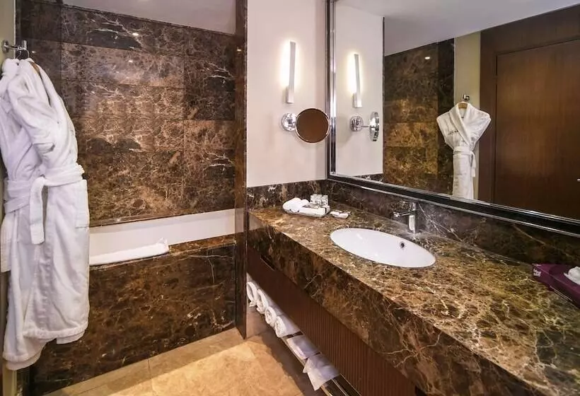 スーペリアースイート, Mercure Istanbul West Hotel & Convention Center