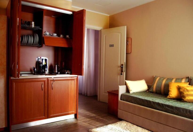 スーペリアの４人部屋, Nordic