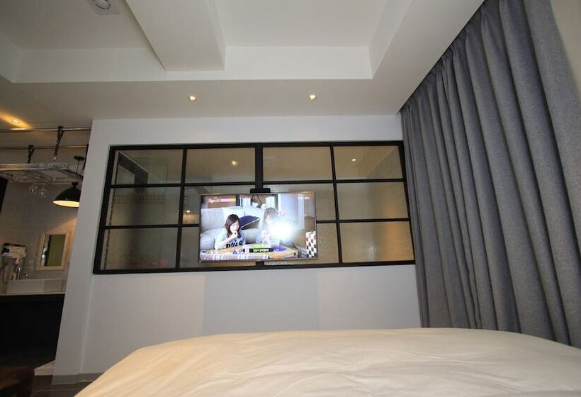 اتاق لوکس, Hound Hotel Changwon Terminal
