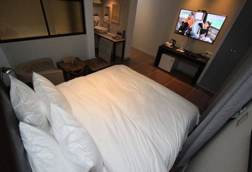 اتاق لوکس, Hound Hotel Changwon Terminal