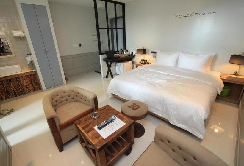 اتاق استاندارد, Hound Hotel Changwon Terminal