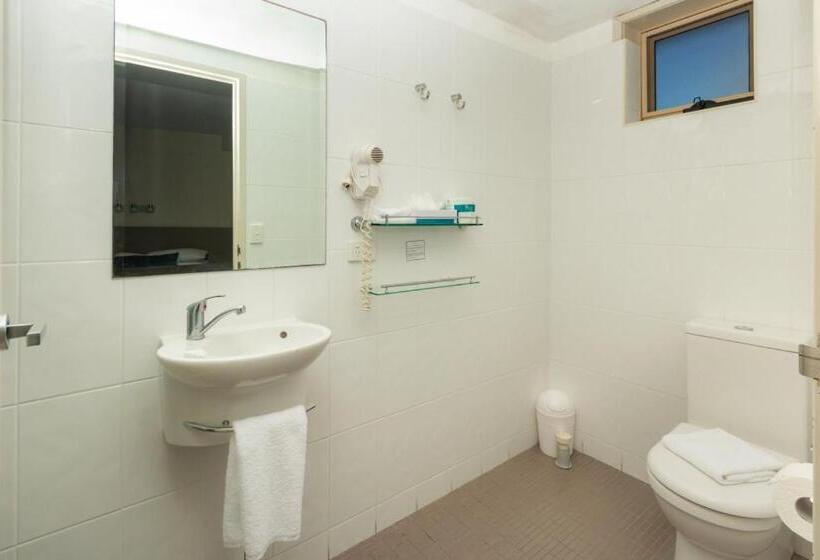 סוויטה, The Dorsal Boutique