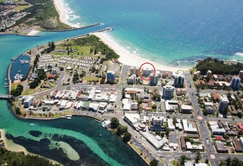 דירת חדר נוף לים, The Dorsal Boutique