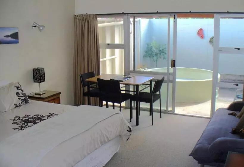 اتاق استاندارد با وان آب گرم, Kuirau Park Motor Lodge
