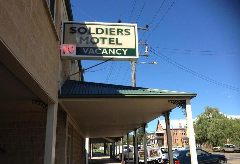 标准间, Soldiers Motel