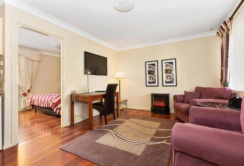 סוויטה, Soldiers Motel