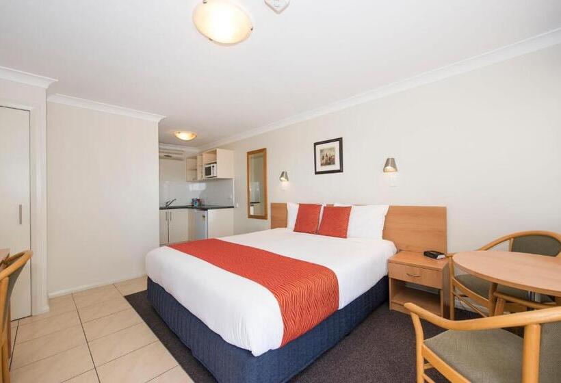 חדר דחוקס עם מיטת קינג, Soldiers Motel