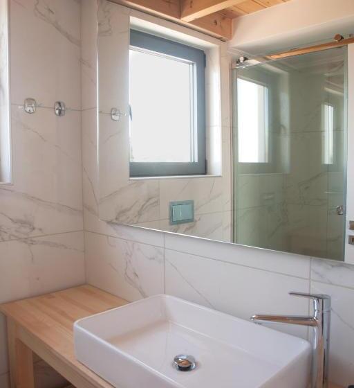 Superior 2-bedroom flat with sea view, Artemis Village Apartments & Studios