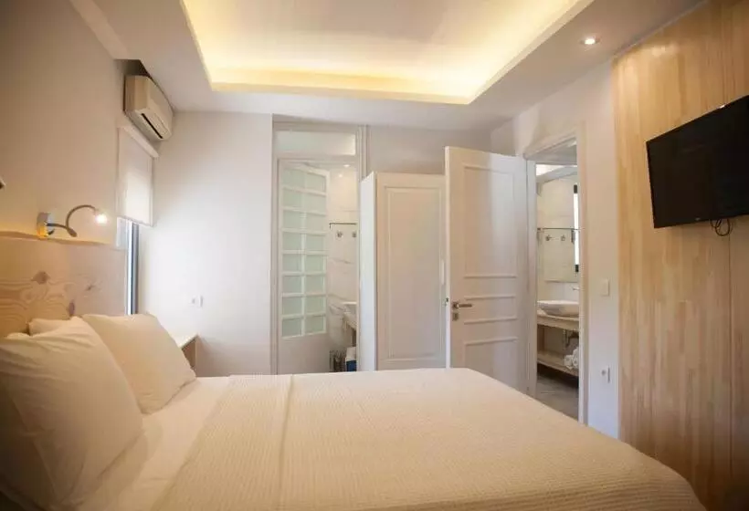 Superior 2-bedroom flat with sea view, Artemis Village Apartments & Studios