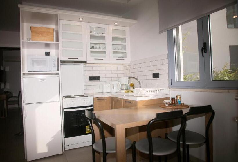 带1个卧室的带海景的公寓, Artemis Village Apartments & Studios