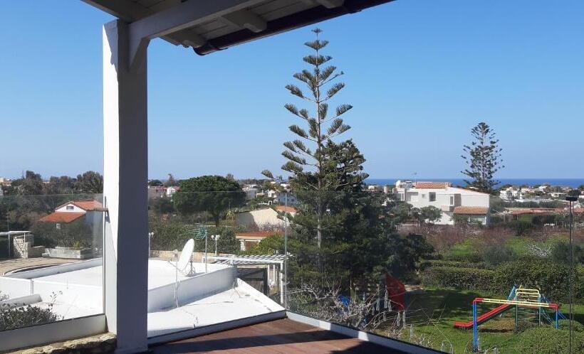 海景套房, Artemis Village Apartments & Studios