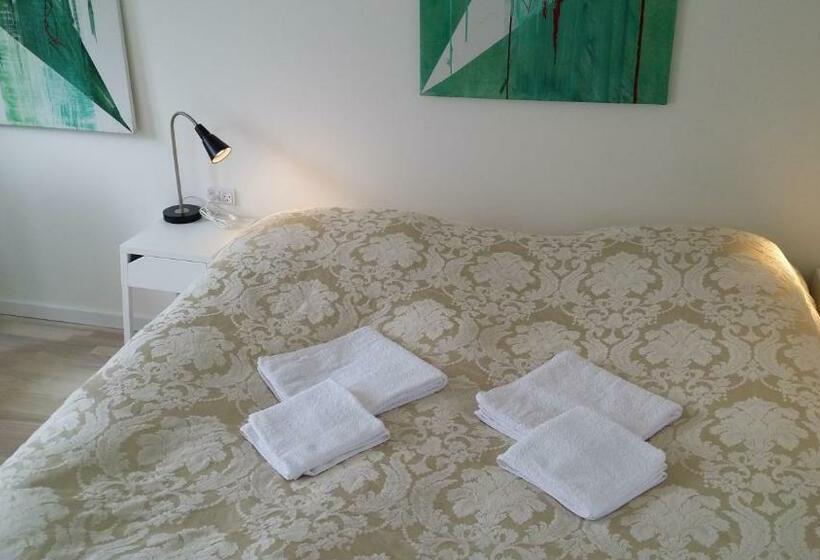 스탠다드 스튜디오, Engholmbb