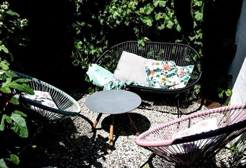 이코노미 스튜디오, Engholmbb