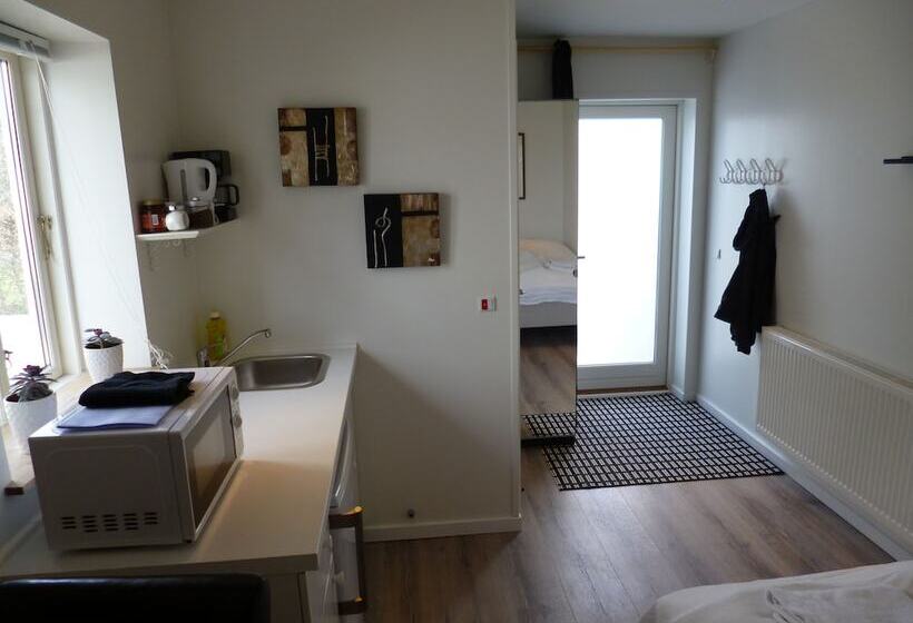 이코노미 스튜디오, Engholmbb