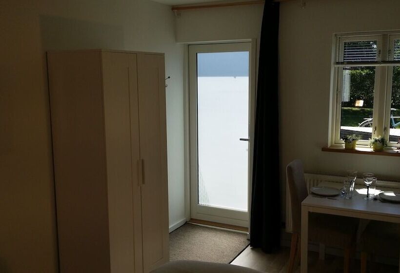 스탠다드 스튜디오, Engholmbb